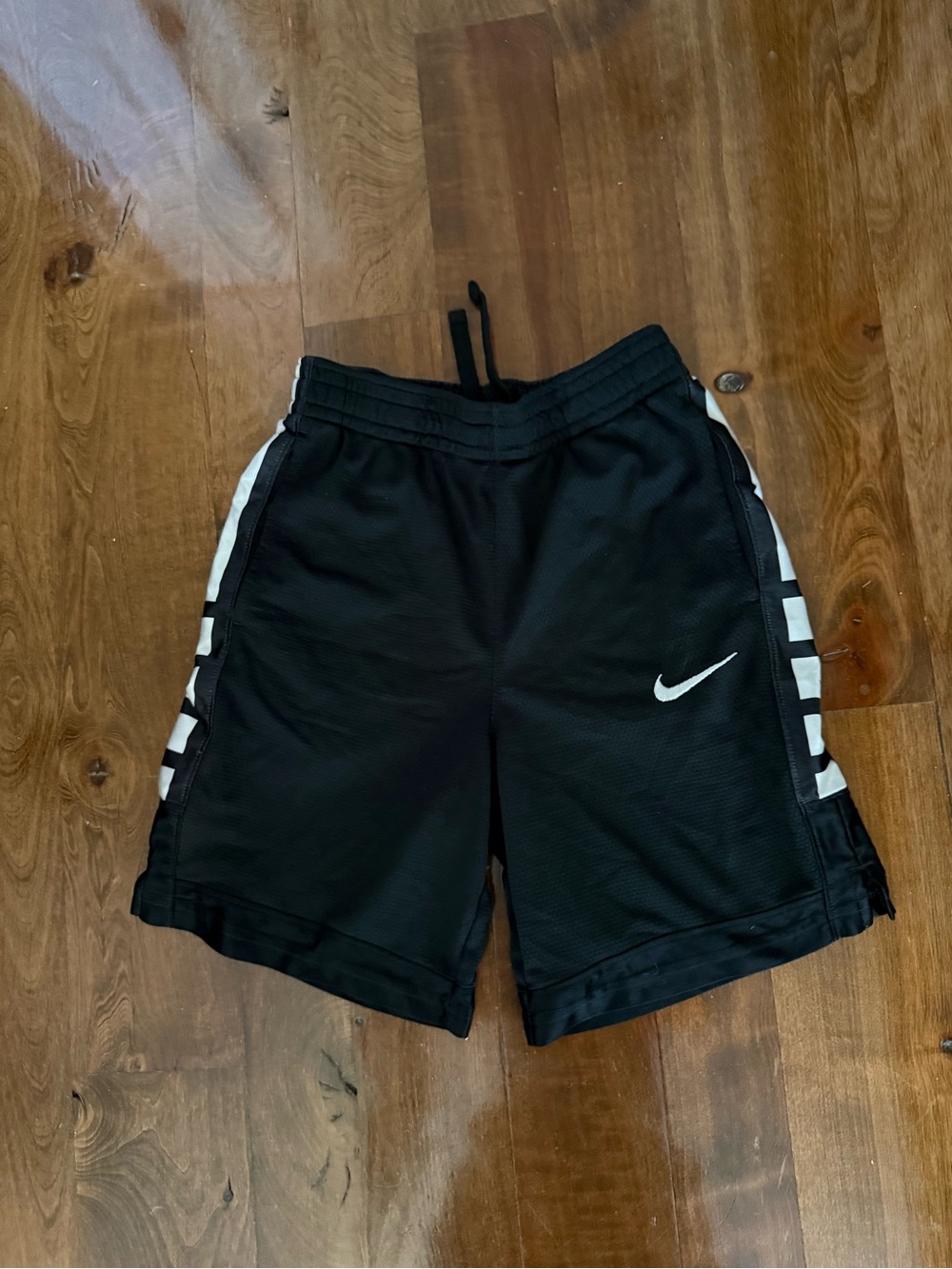 Nike dri fit kids exercise shorts black size large